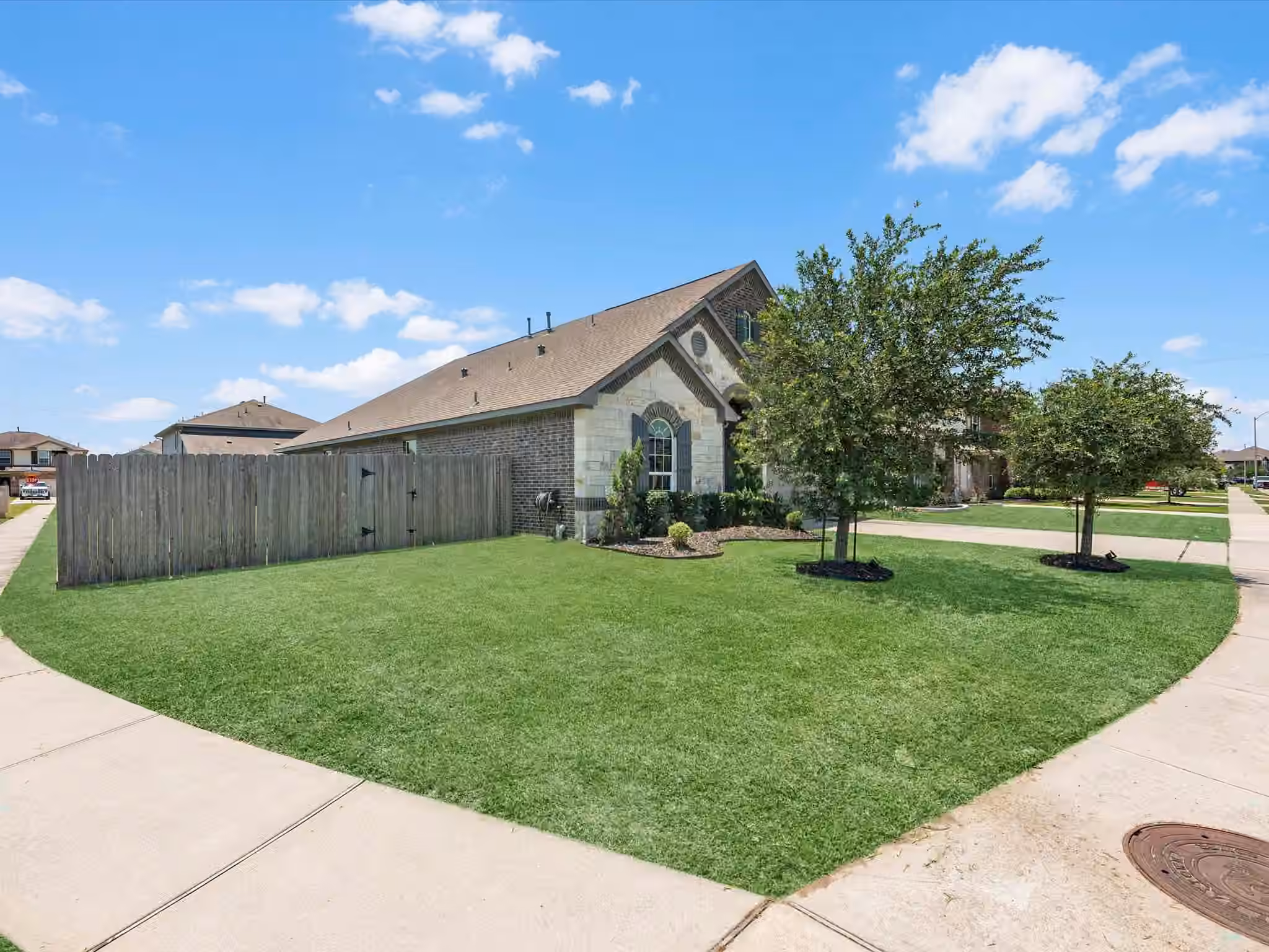 Photo 3 of 8707 W Crescent Lake Circle, Baytown, TX