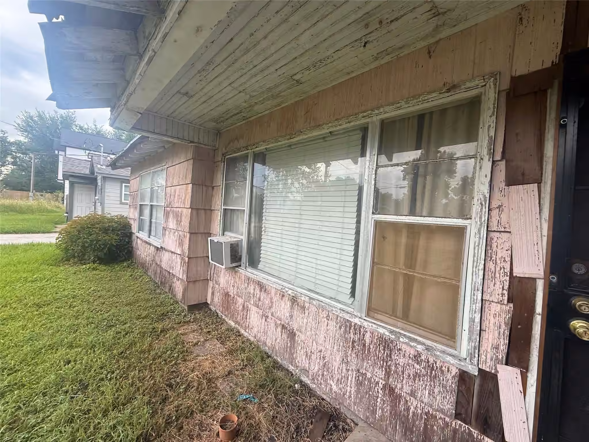 Photo 2 of 6606 Foster Street, Houston, TX