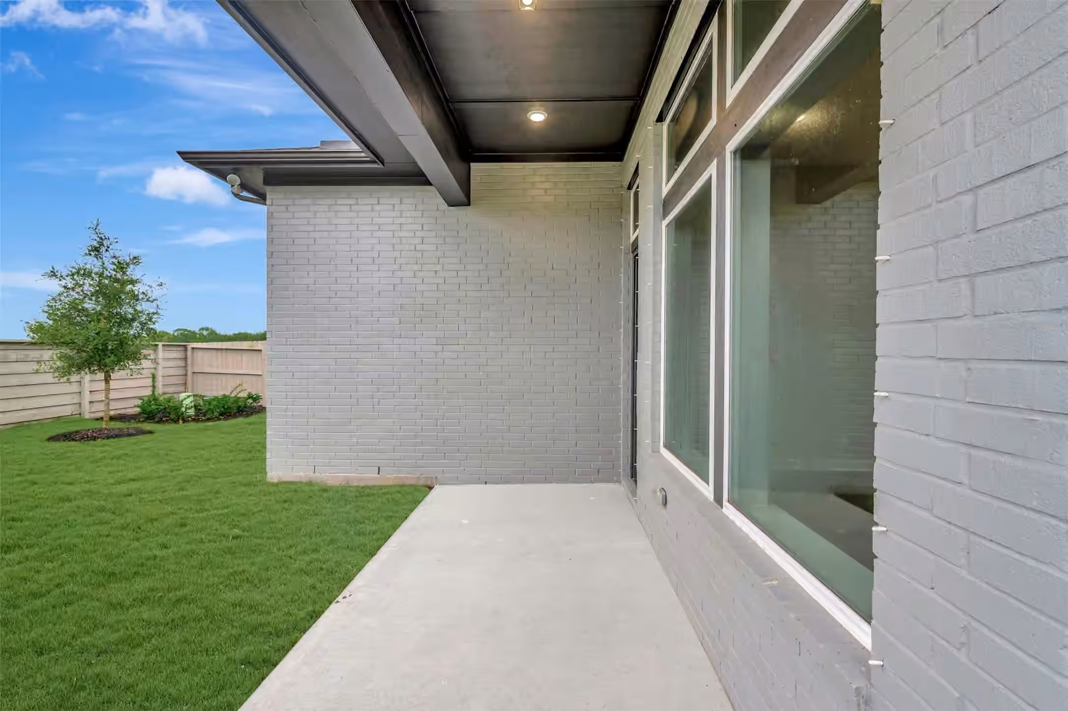Photo 7 of 5403 Mango Bluffs Street, Manvel, TX
