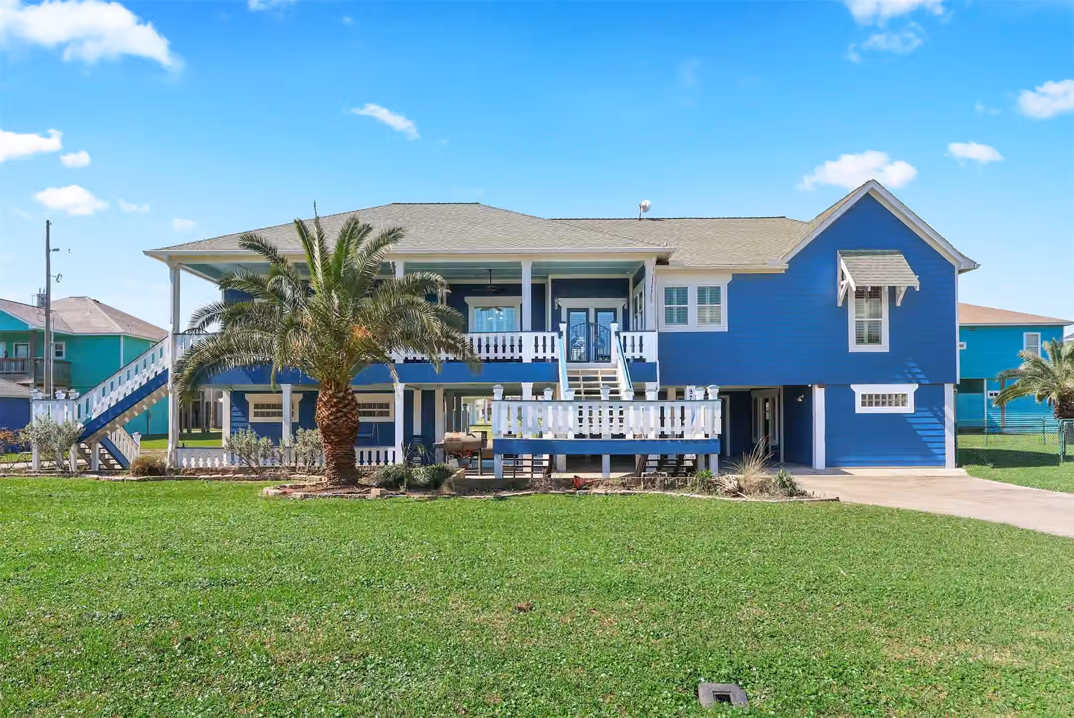 Photo 2 of 973 Kenlyn Drive, Crystal Beach, TX