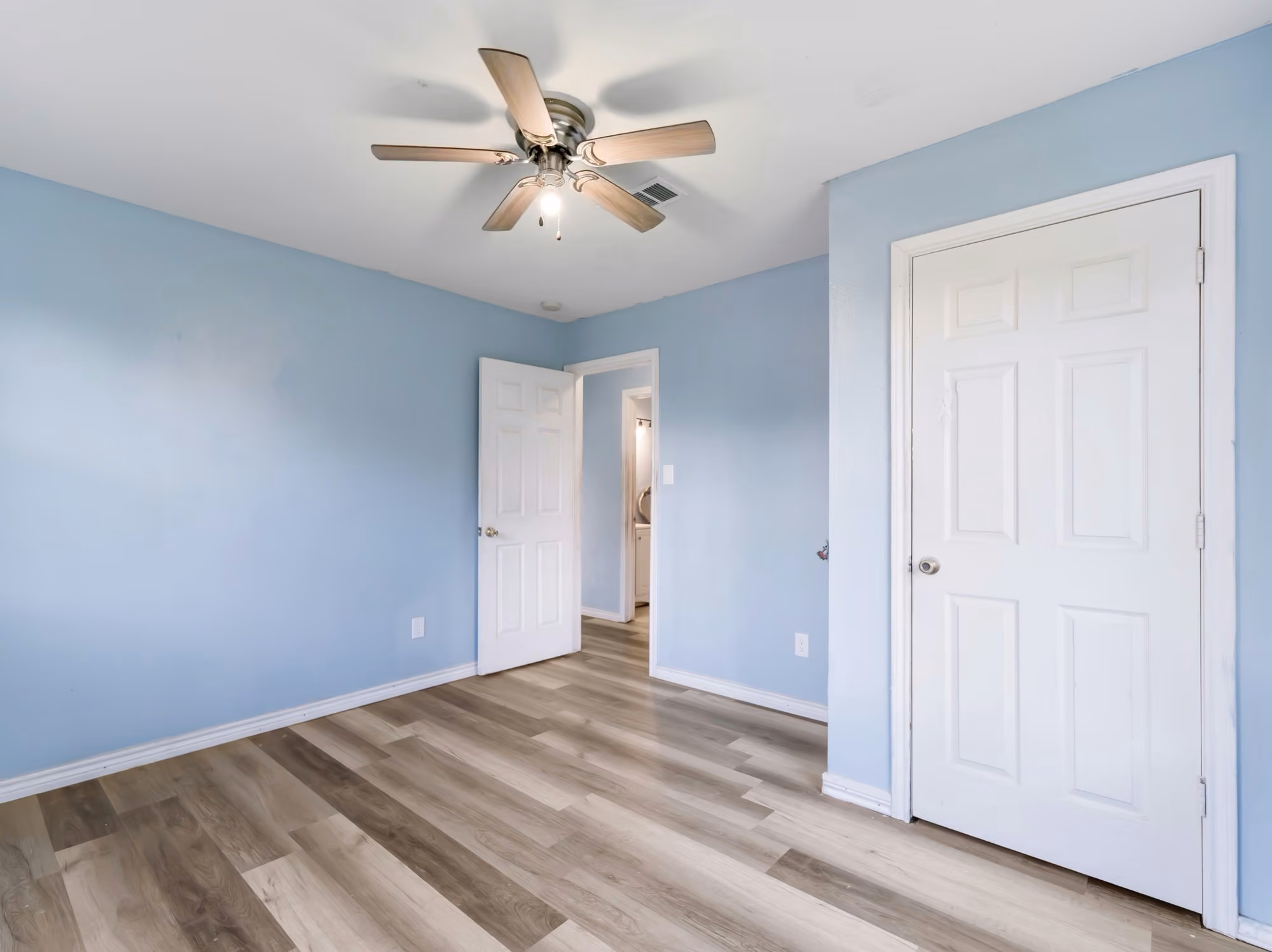 Photo 3 of 2905 Avenue A, Bay City, TX