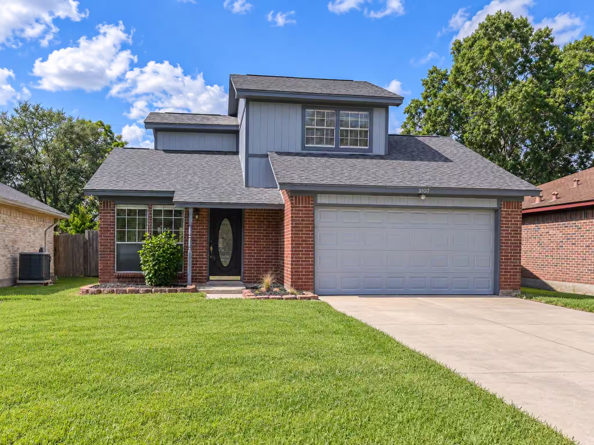 Photo 2 of 3107 Edgewood Drive, Dickinson, TX