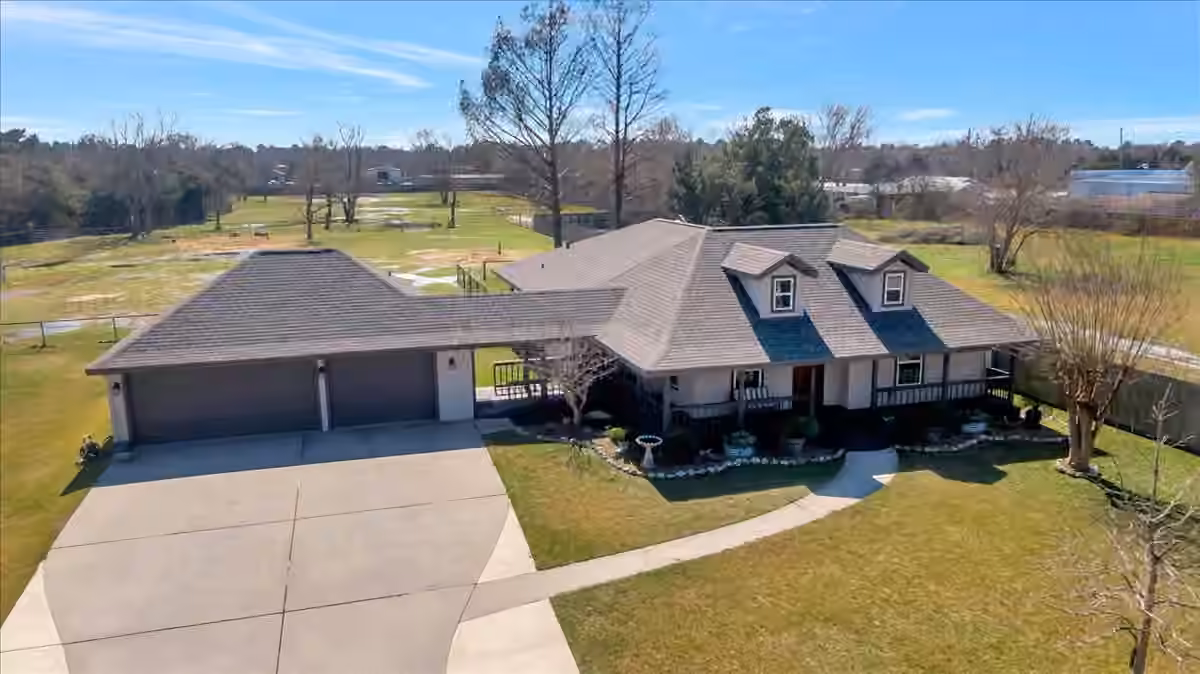 Photo of 12335 2nd Street, Santa Fe, TX 77539