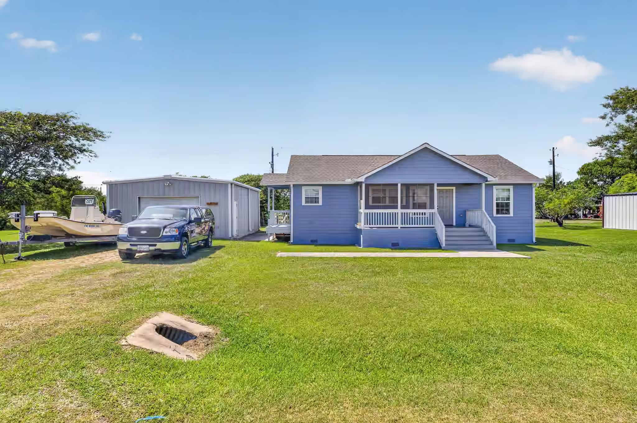 Photo 2 of 570 Stovall Drive, Palacios, TX