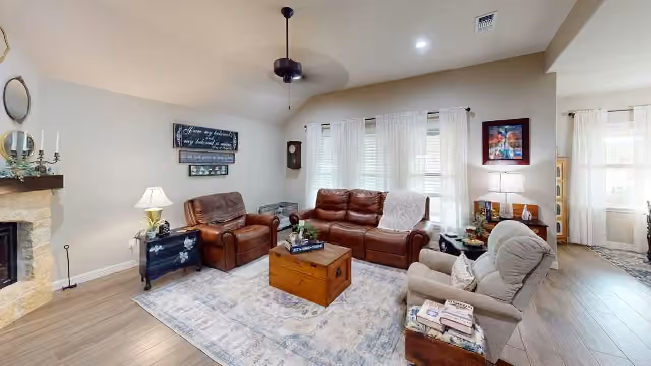 Photo 7 of 429 Twin Lakes Boulevard W, West Columbia, TX