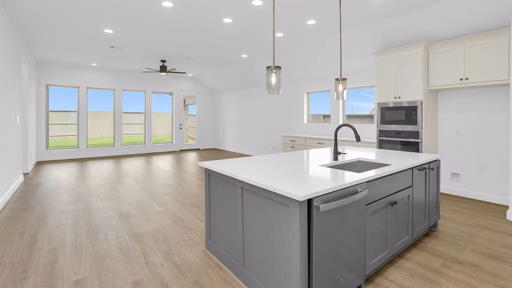 Photo 6 of 1614 Highland Waters Drive, Richmond, TX