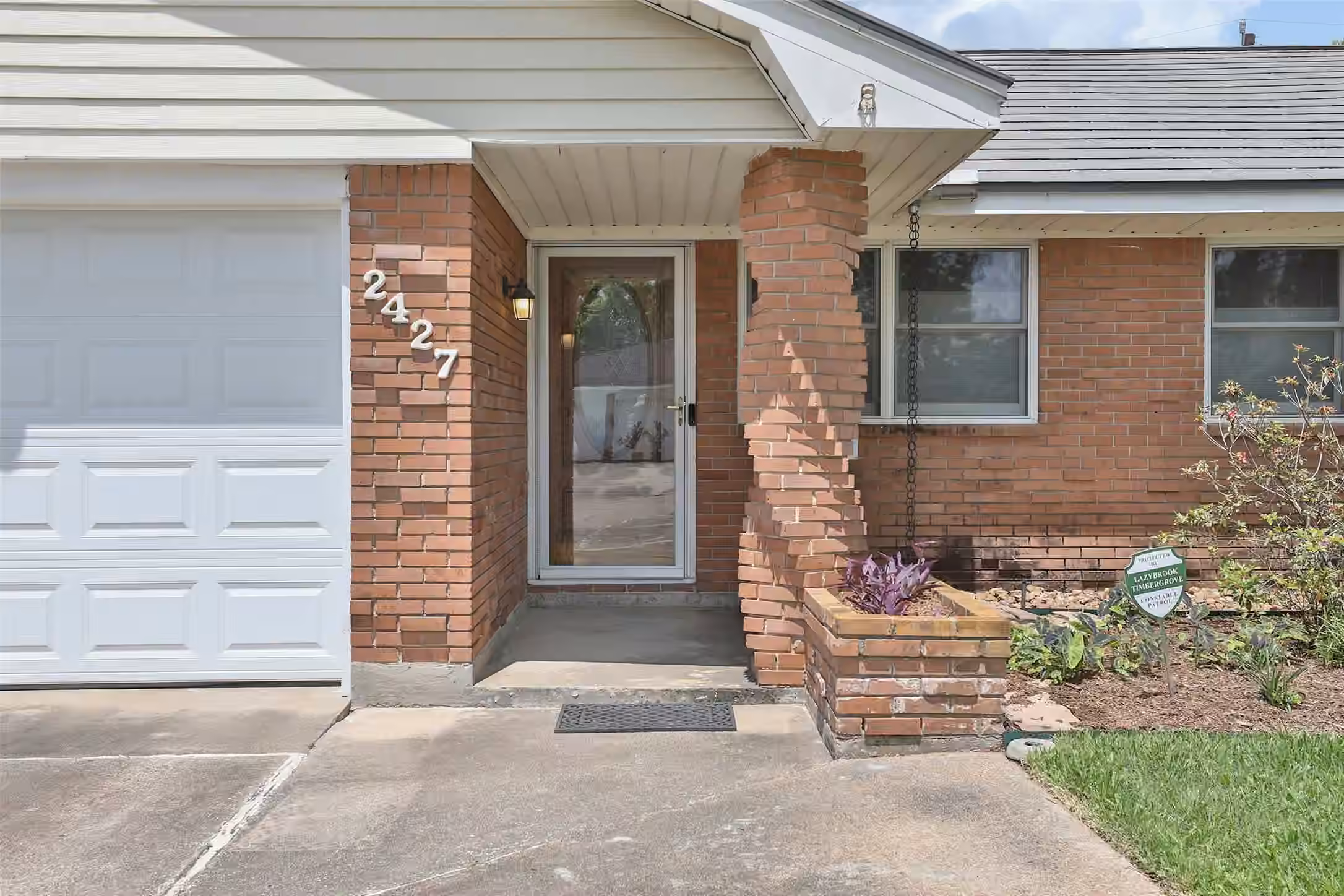 Photo 3 of 2427 Willowby Drive, Houston, TX