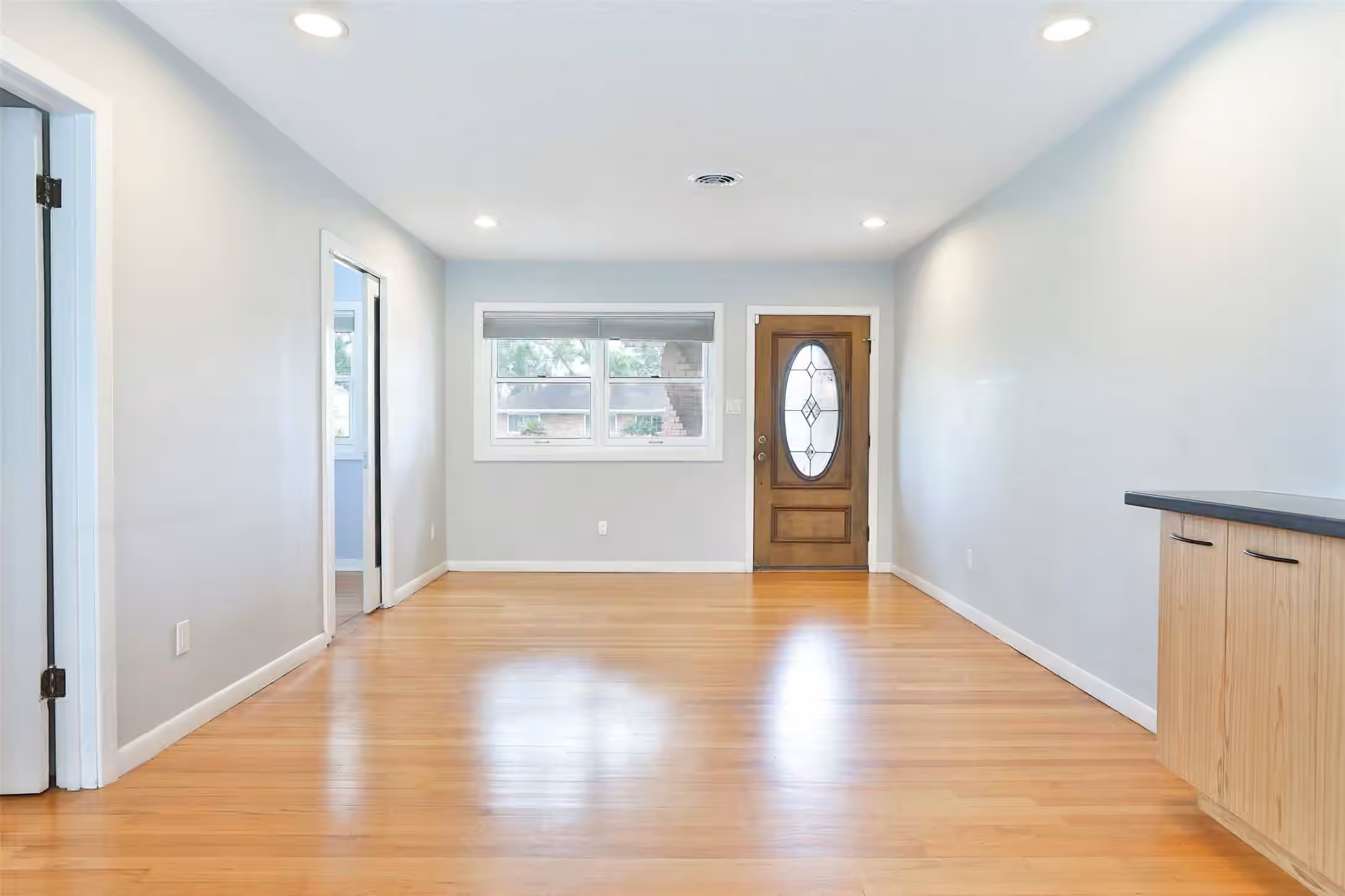 Photo 4 of 2427 Willowby Drive, Houston, TX
