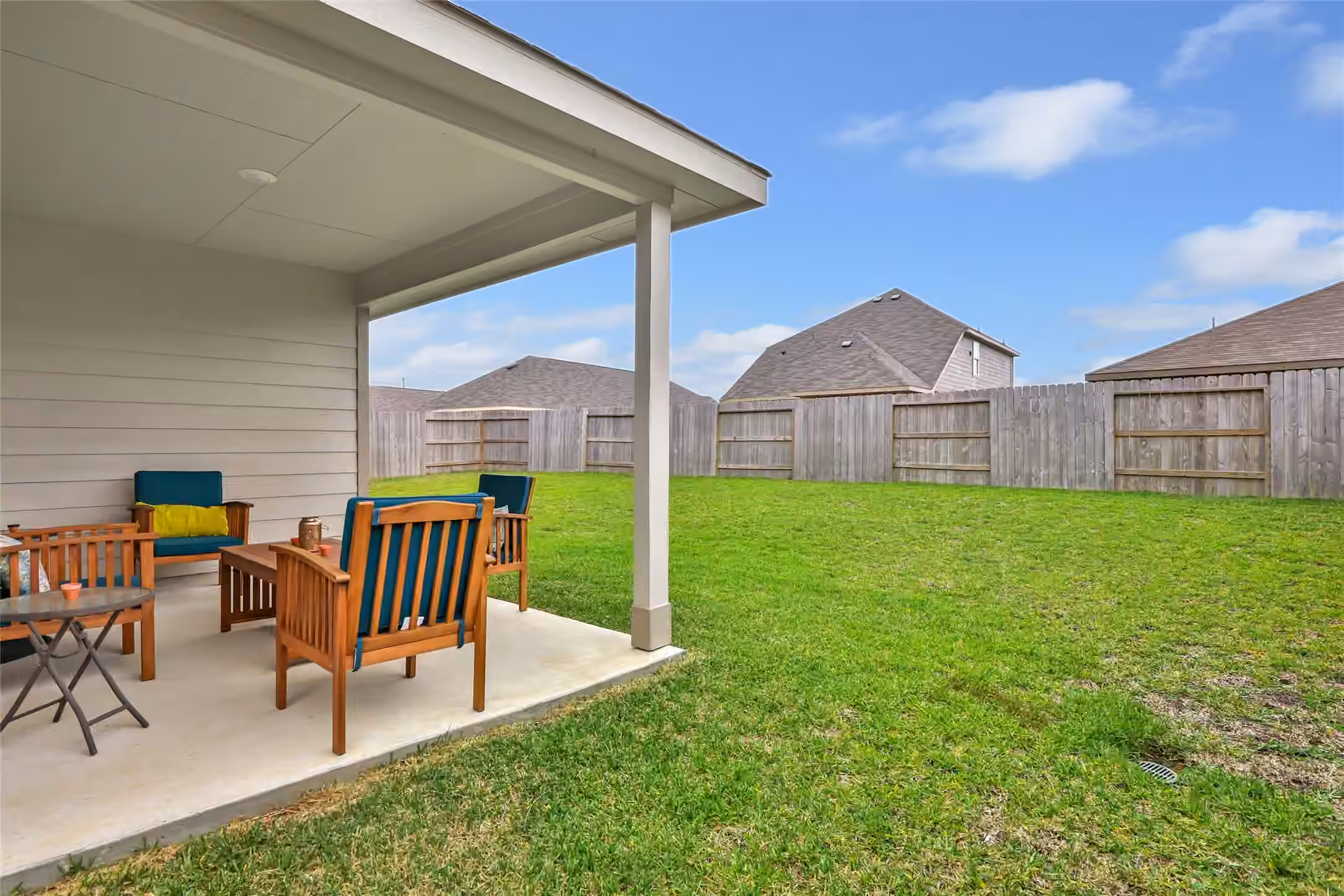 Photo 4 of 22527 Pagoda Dogwood Branch, New Caney, TX