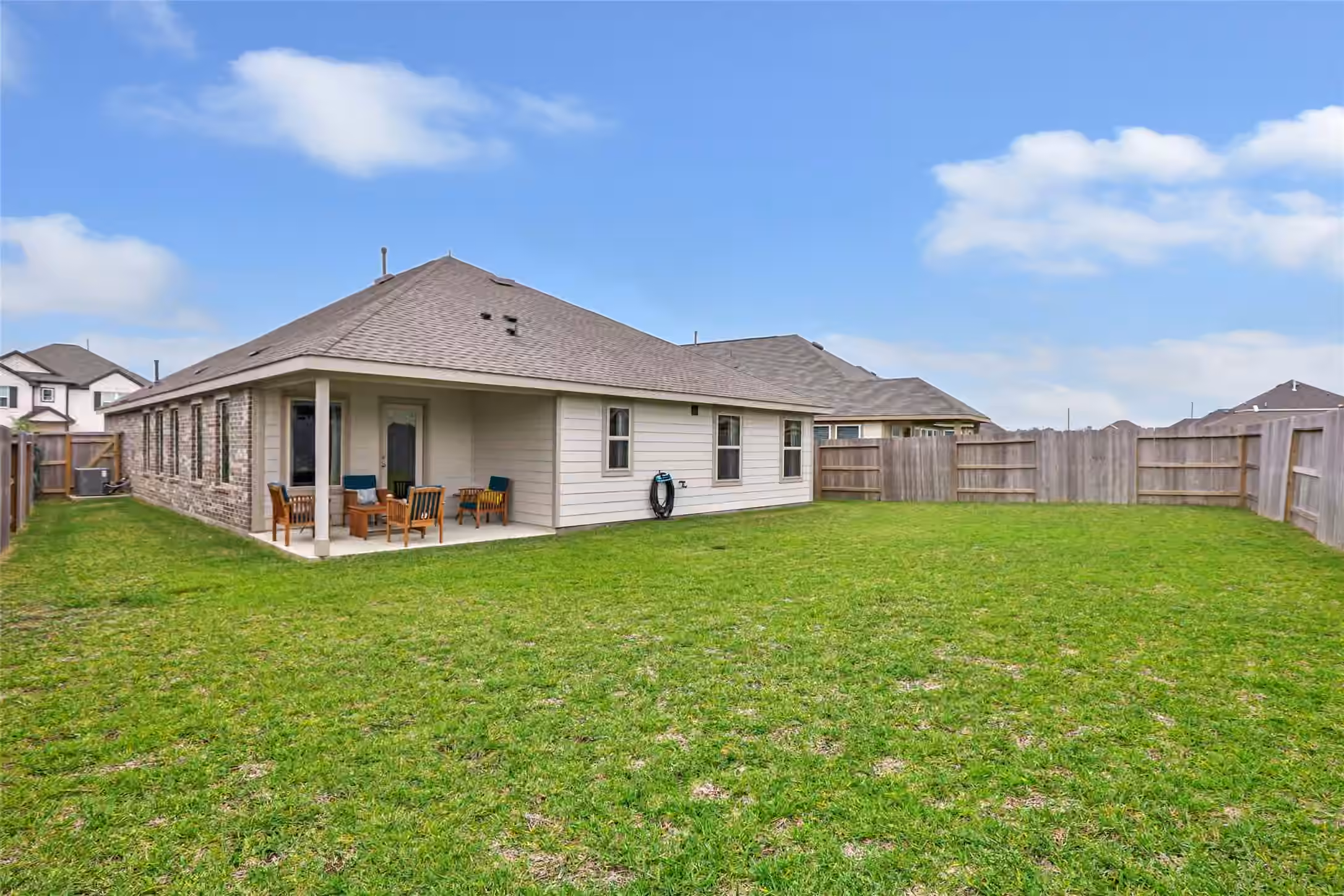 Photo 5 of 22527 Pagoda Dogwood Branch, New Caney, TX