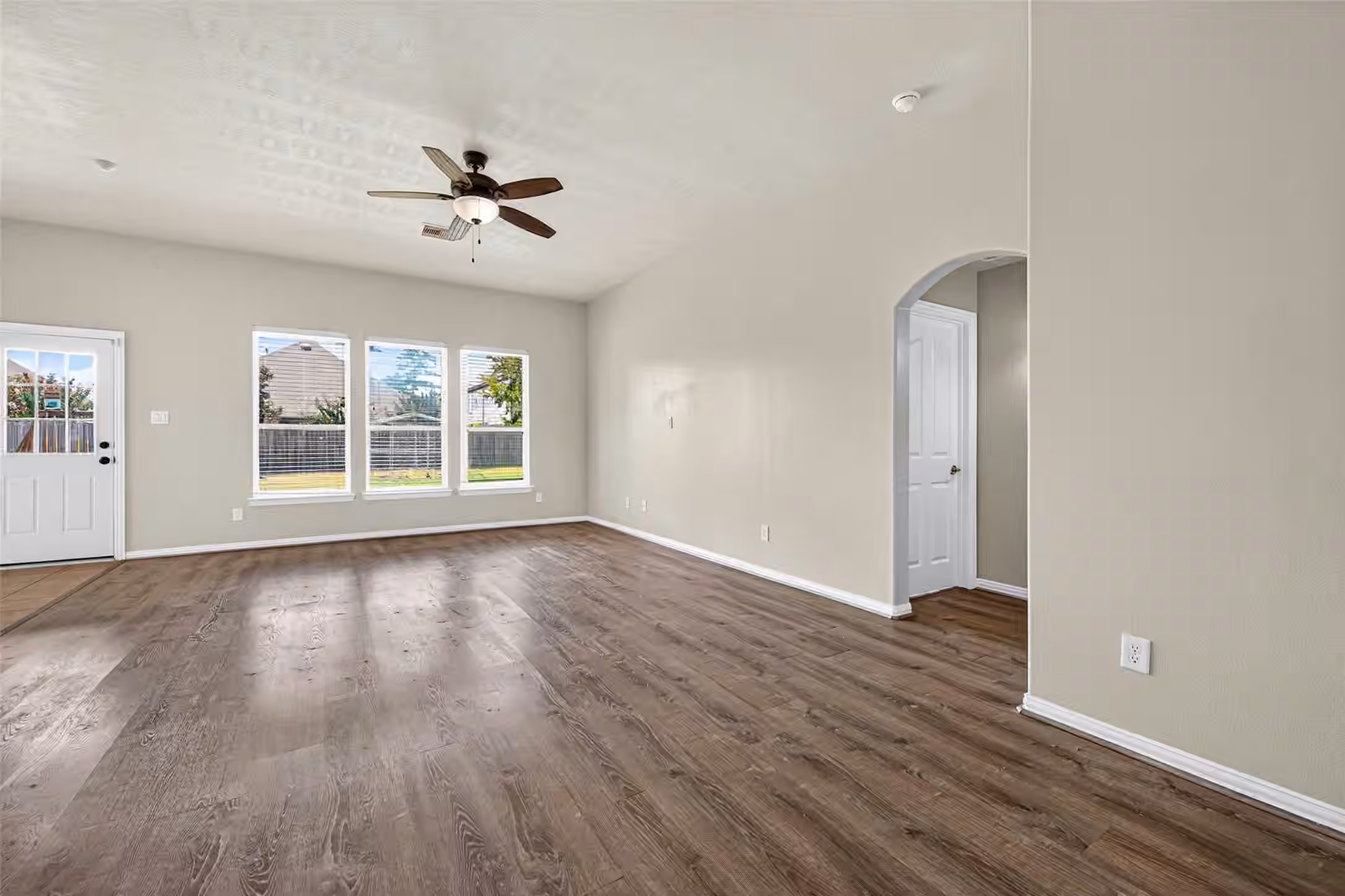 Photo 7 of 18115 Garnet Red Road, Cypress, TX