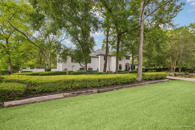Photo 3 of 1922 Grand Valley Drive, Houston, TX