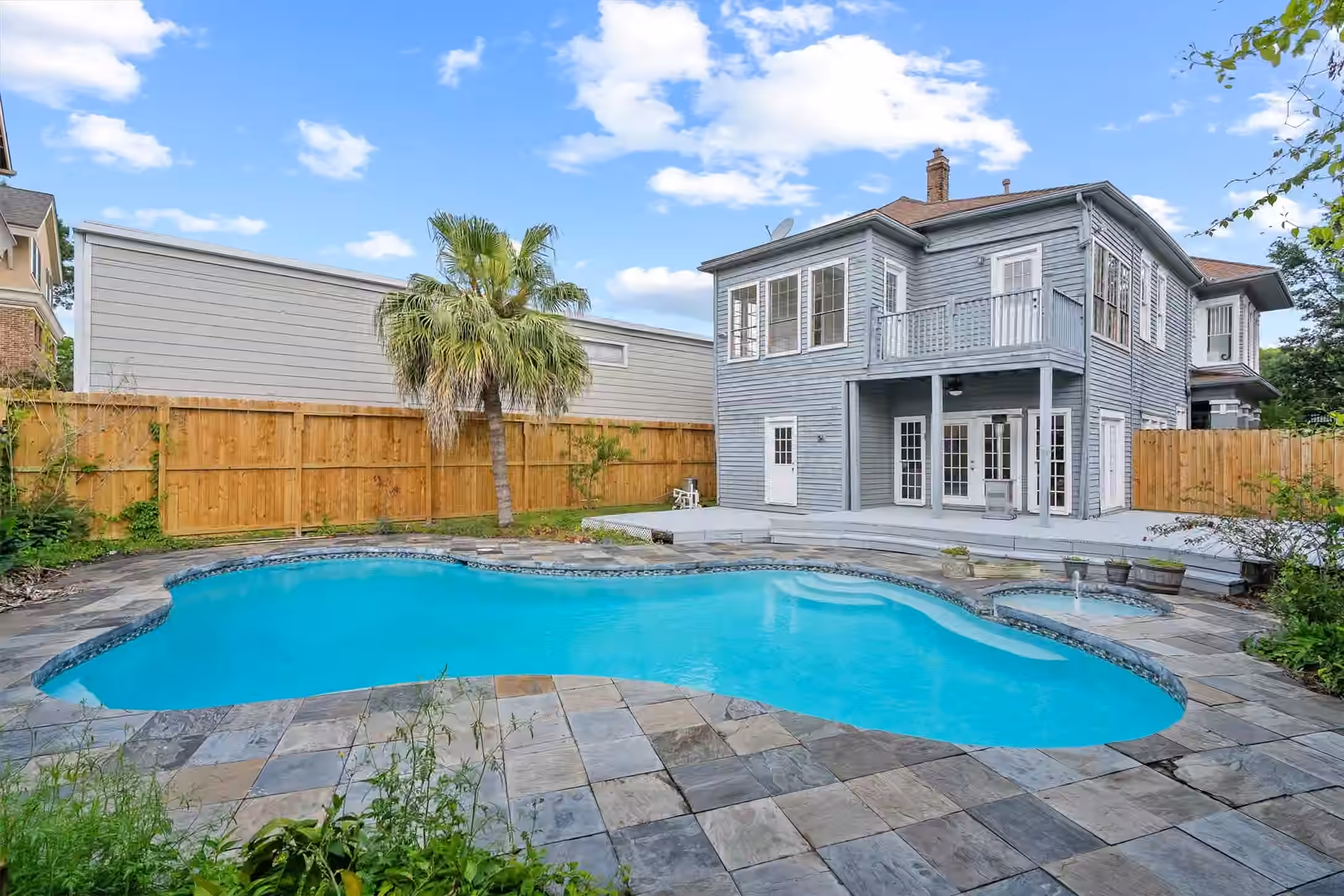Photo 2 of 220 Marshall Street, Houston, TX