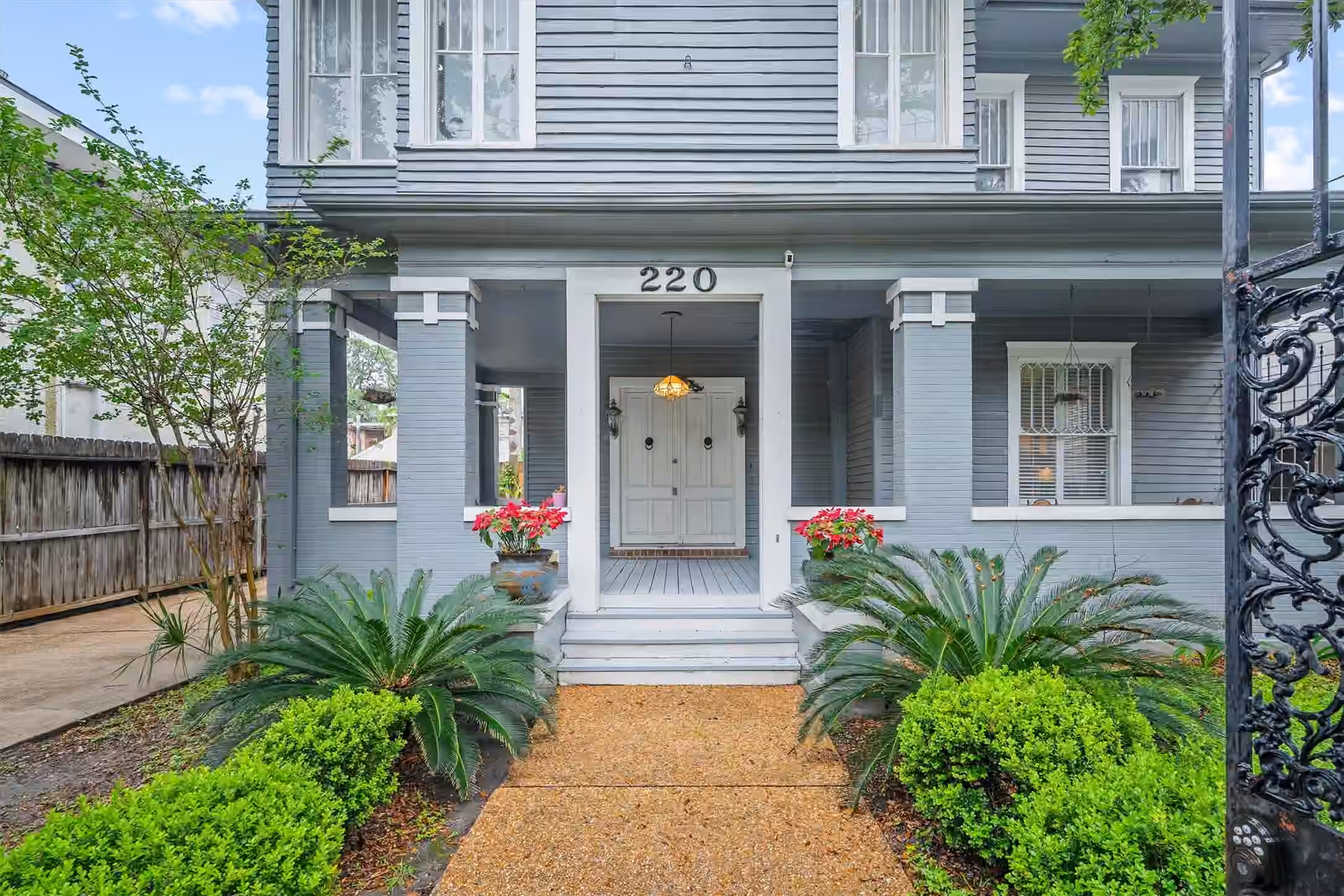 Photo 3 of 220 Marshall Street, Houston, TX