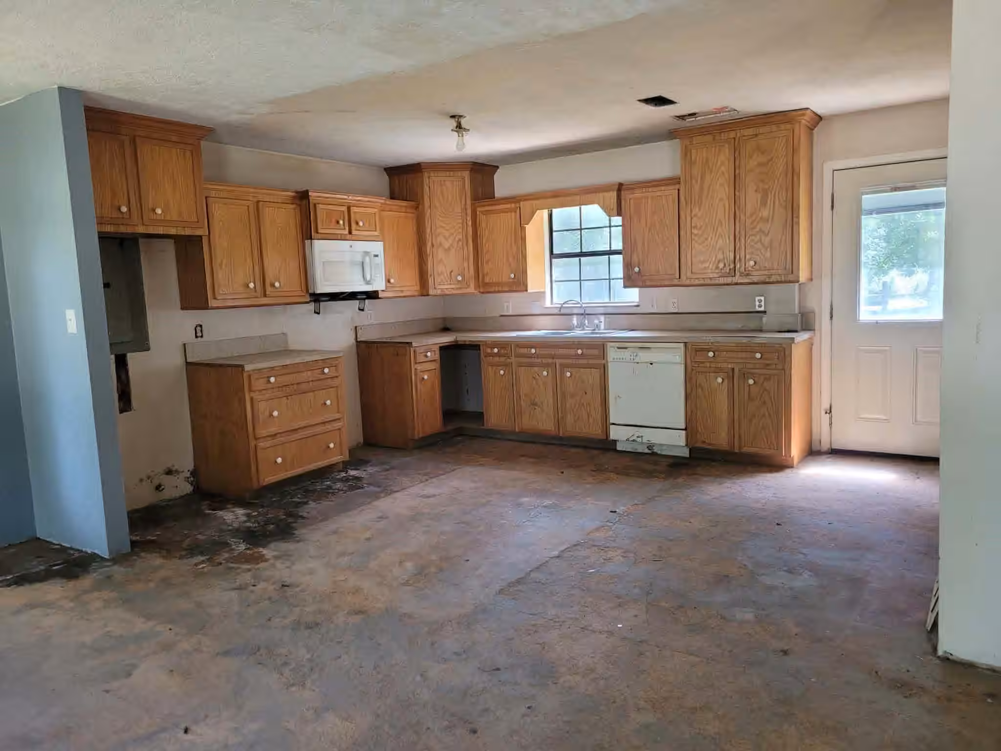 Photo 7 of 15540 Firetower Road, Conroe, TX