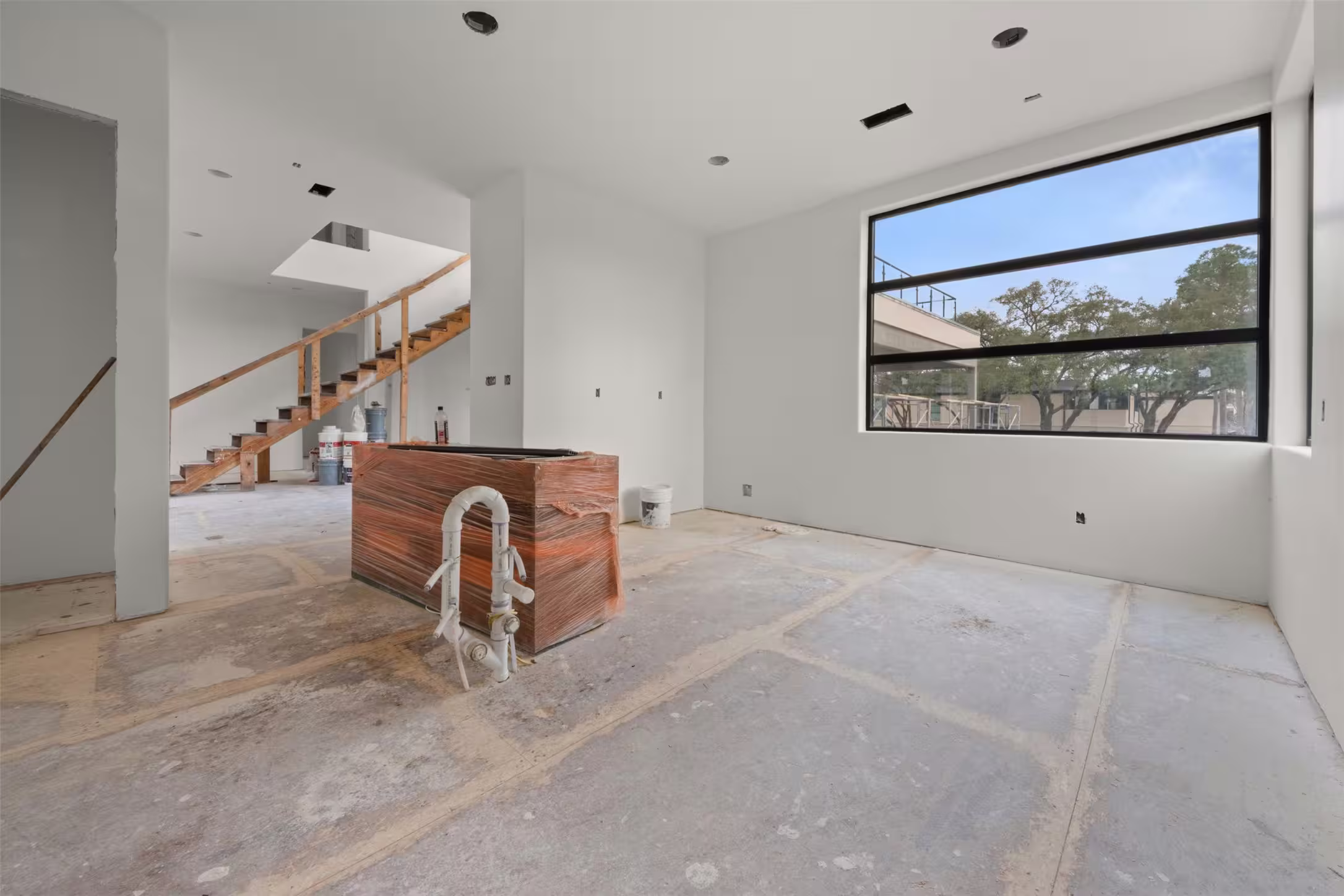 Photo 5 of 5030 Braesheather Drive, Houston, TX