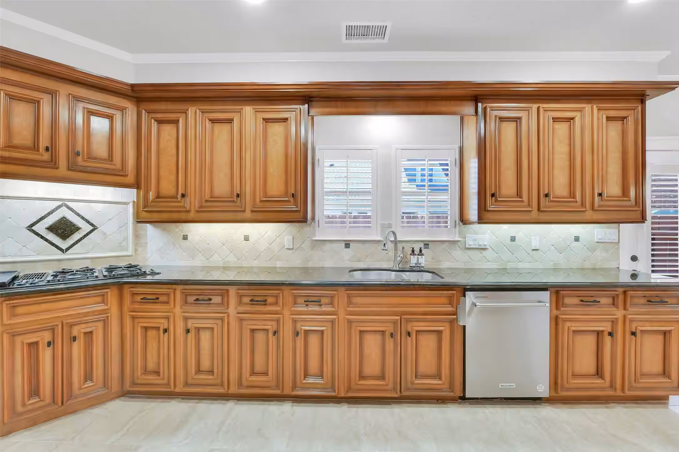 Photo 4 of 202 Victoria Way, Friendswood, TX