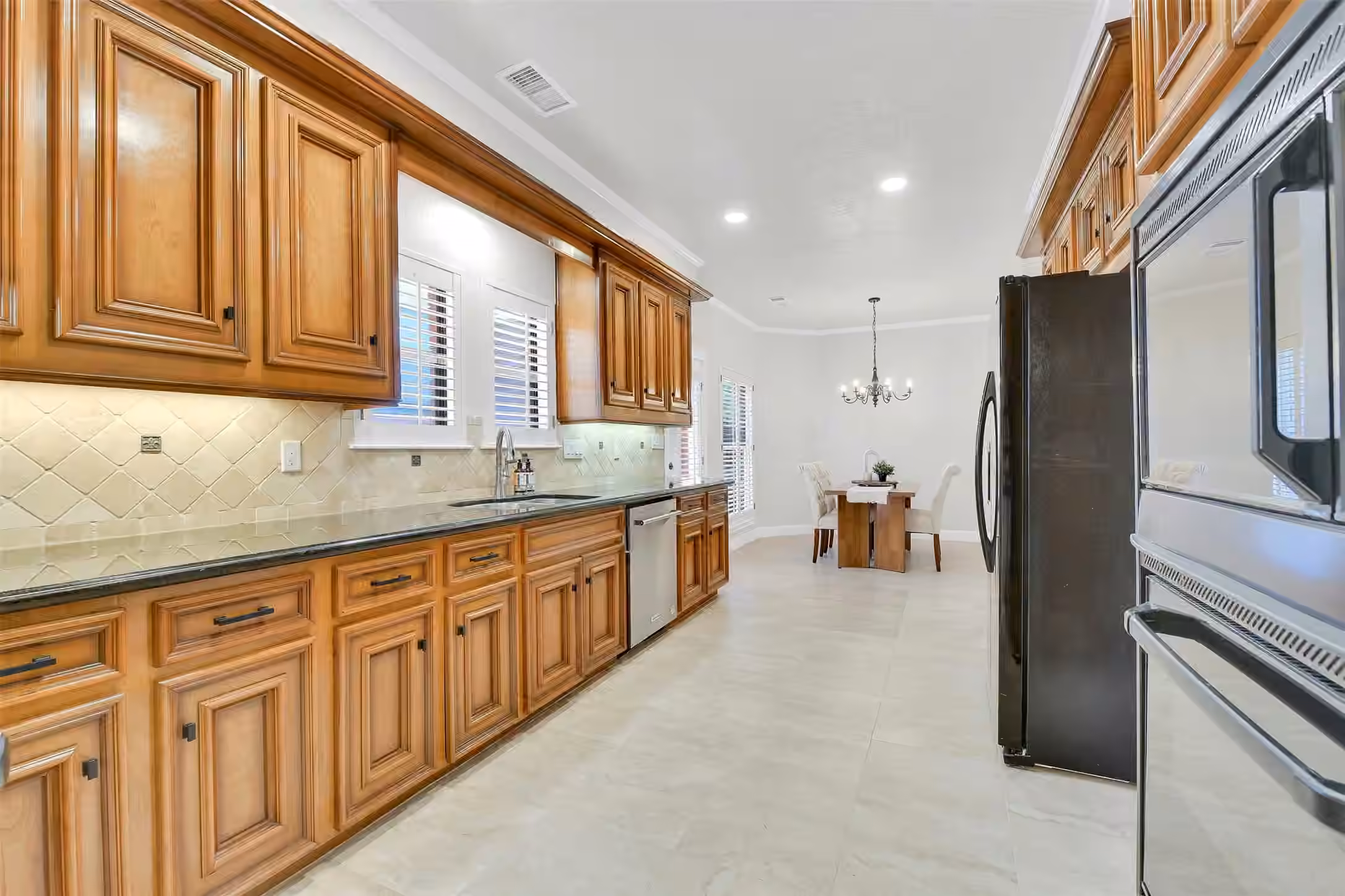 Photo 5 of 202 Victoria Way, Friendswood, TX
