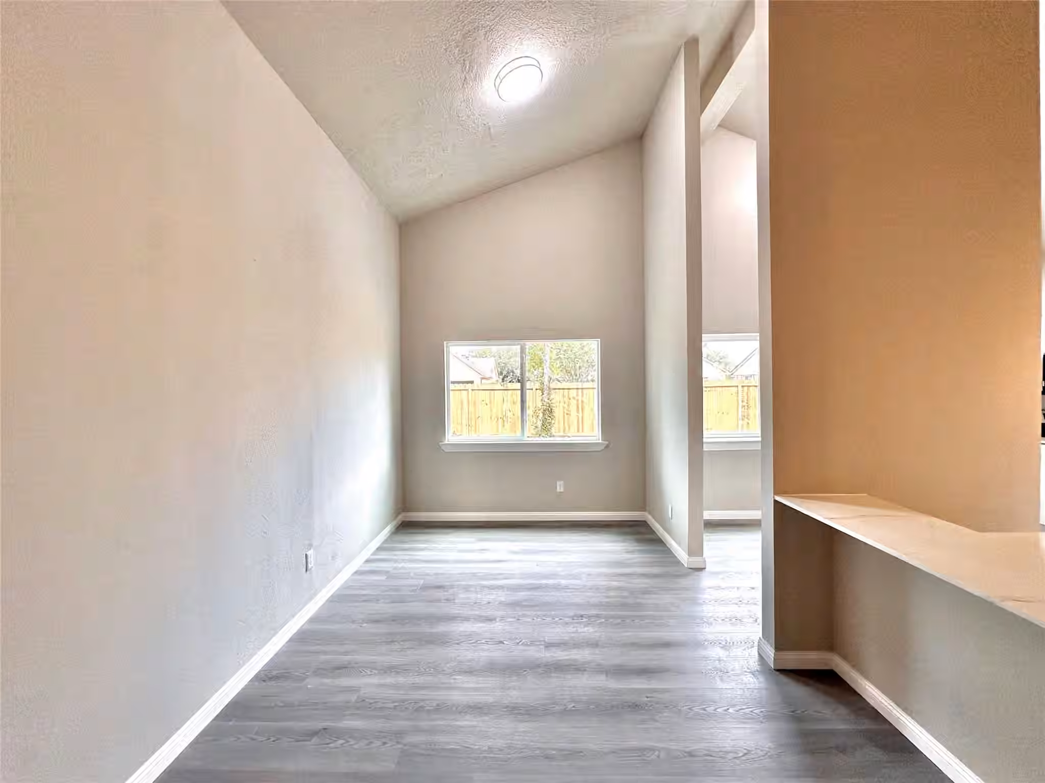 Photo 4 of 7730 Chaseview Drive, Houston, TX