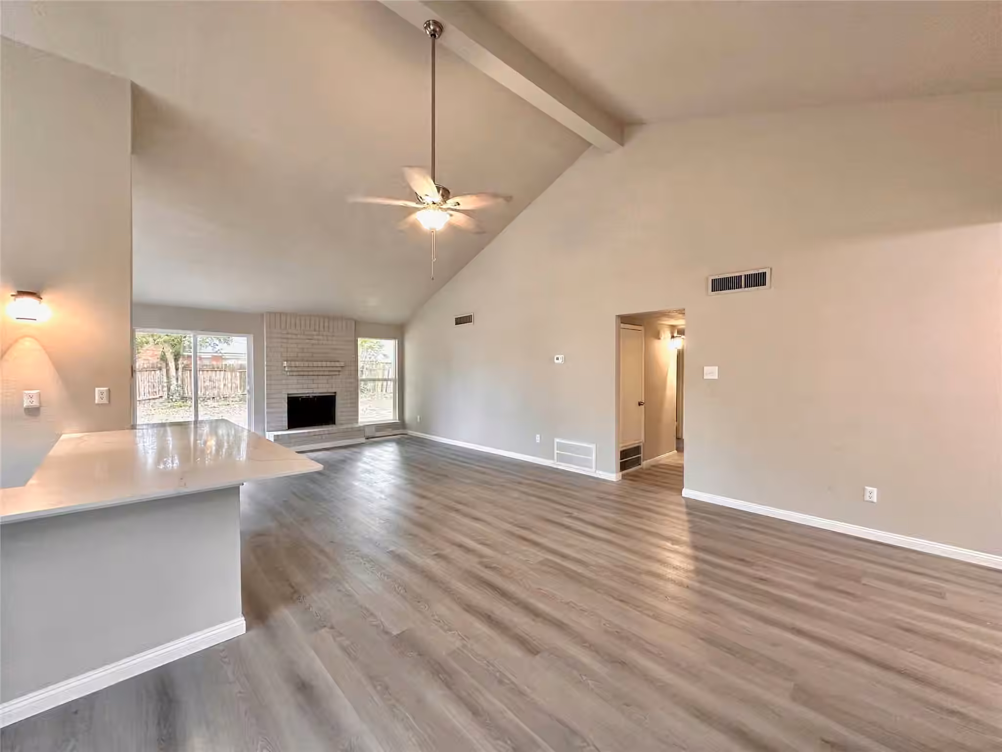 Photo 7 of 7730 Chaseview Drive, Houston, TX