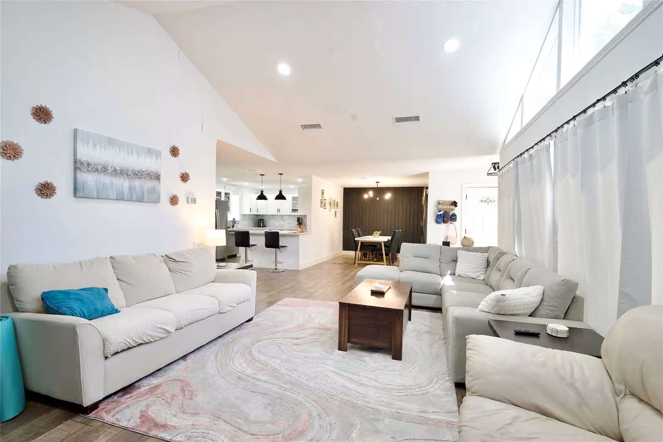 Photo 5 of 13529 Woodchester Drive, Sugar Land, TX