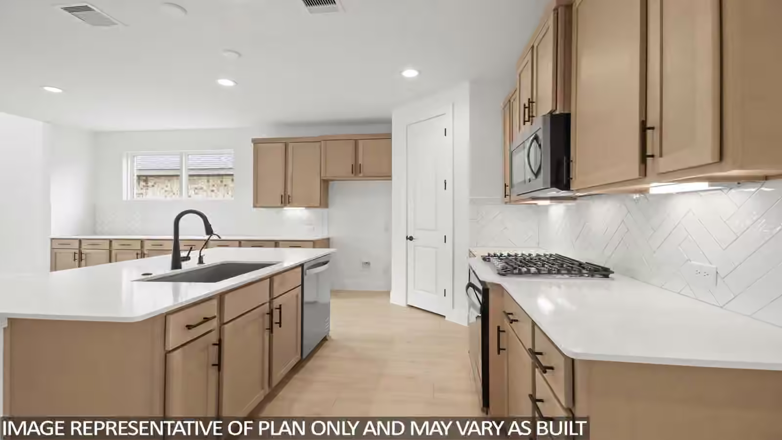 Photo 4 of 420 Springfield Terrace Drive, Conroe, TX
