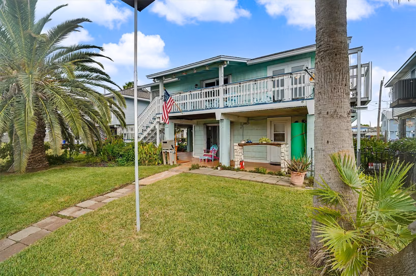 Photo of 531 Pompano Street, Bayou Vista, TX