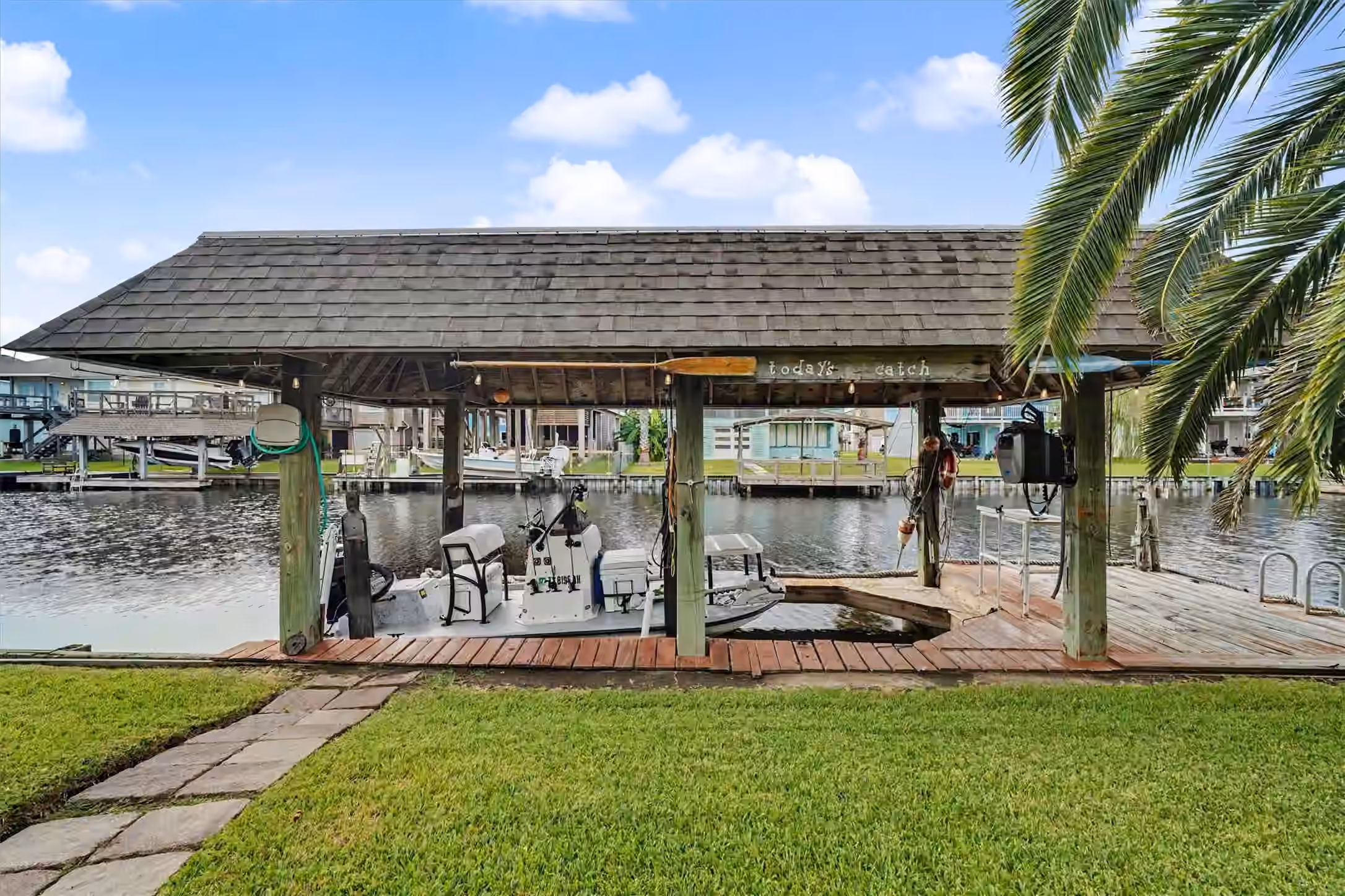 Photo 3 of 531 Pompano Street, Bayou Vista, TX
