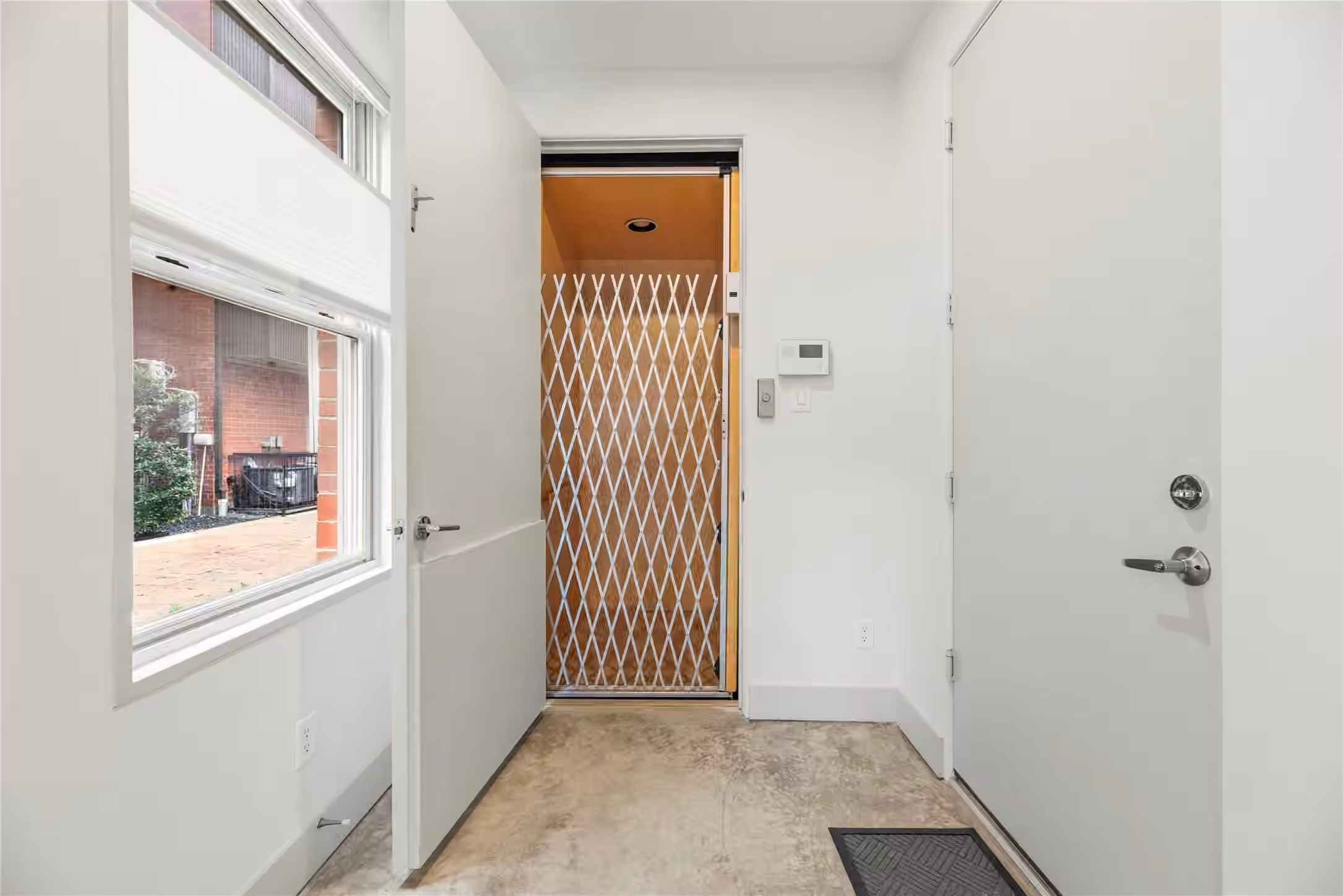 Photo 3 of 723 Nagle Street, Houston, TX