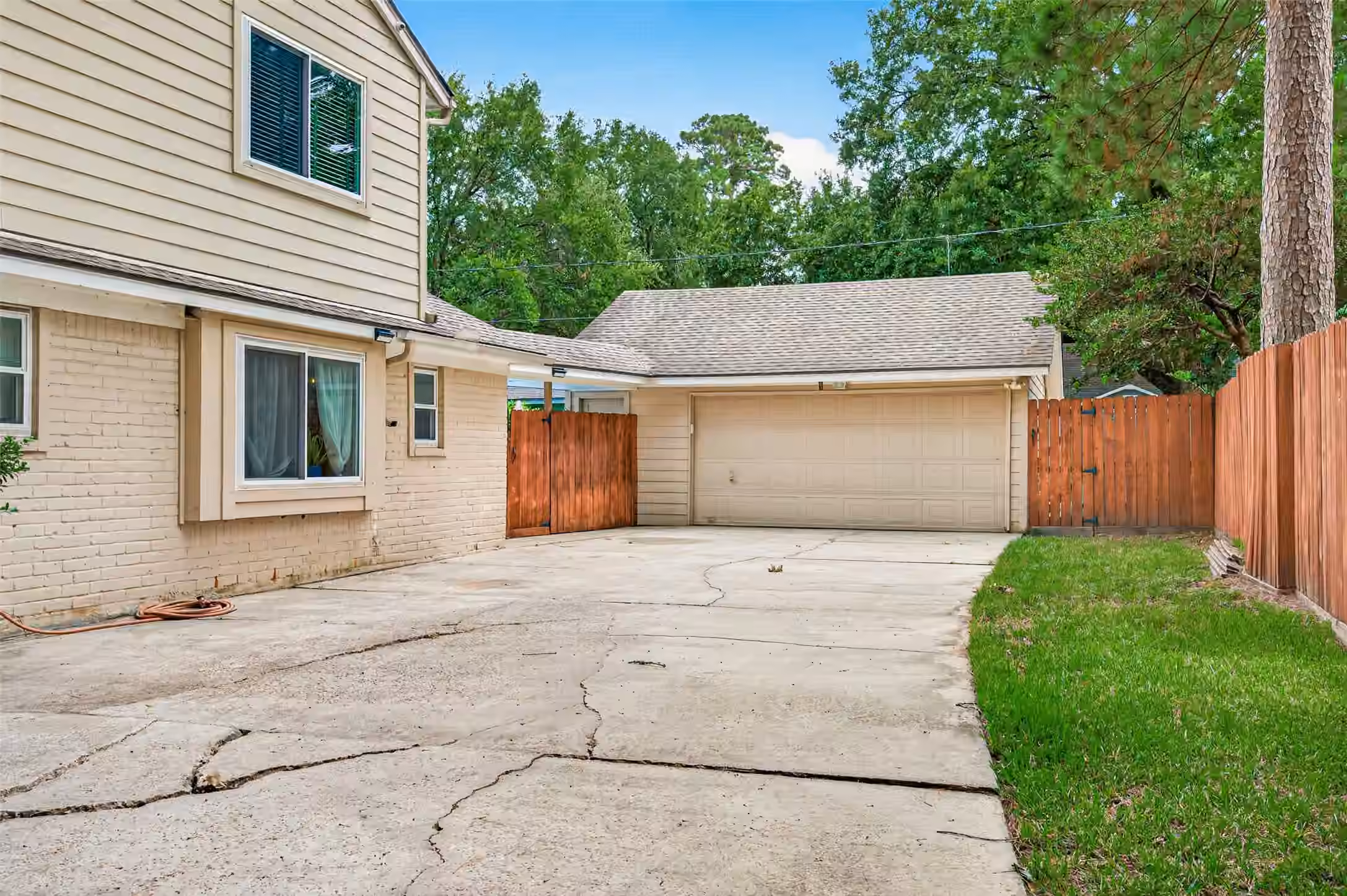 Photo 4 of 11523 Quail Creek Drive, Houston, TX
