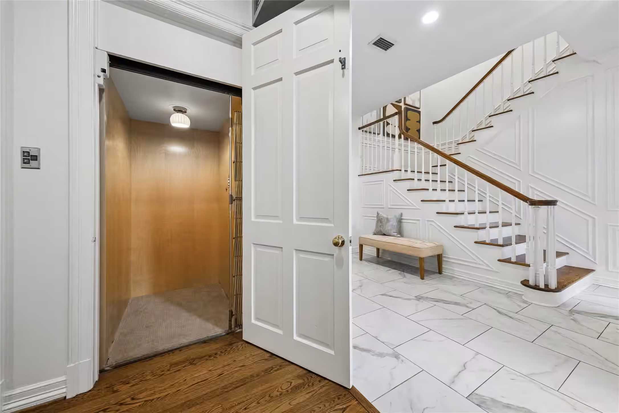 Photo 5 of 5422 John Dreaper Drive, Houston, TX