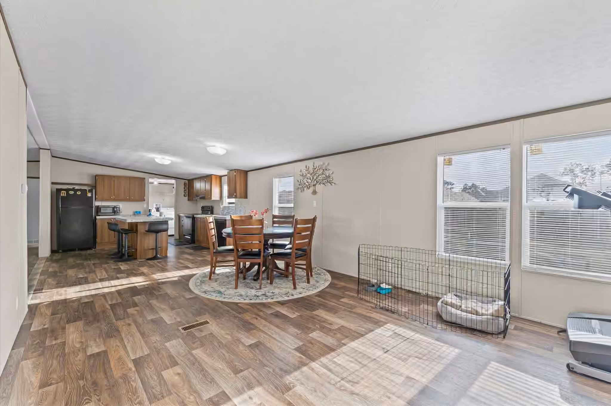 Photo 4 of 543 Ashlawn Drive, Conroe, TX