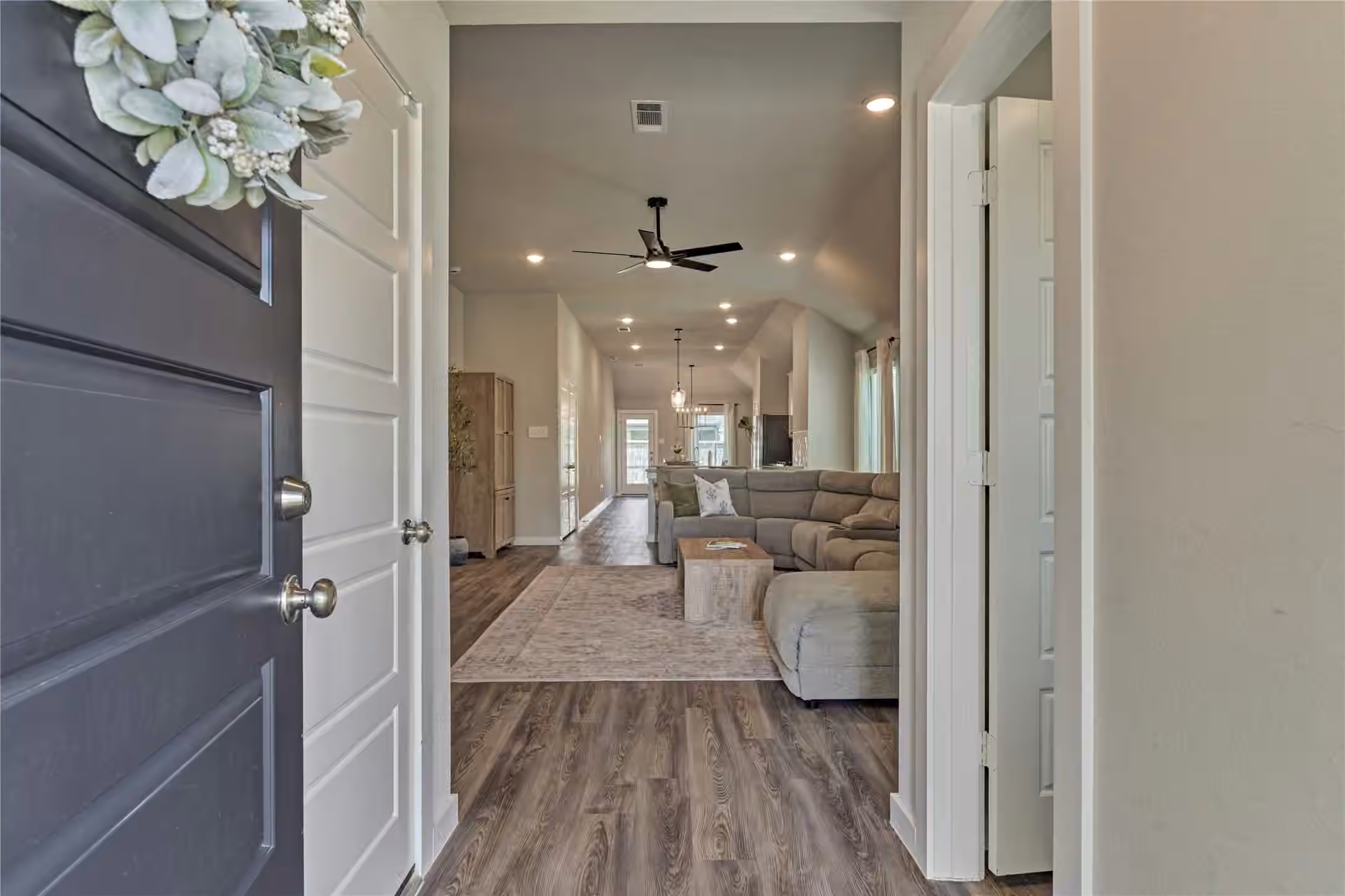 Photo 4 of 941 Oak Mist Lane, Magnolia, TX