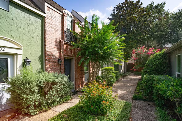 Photo of 11525 Burdine Street 403, Houston, TX