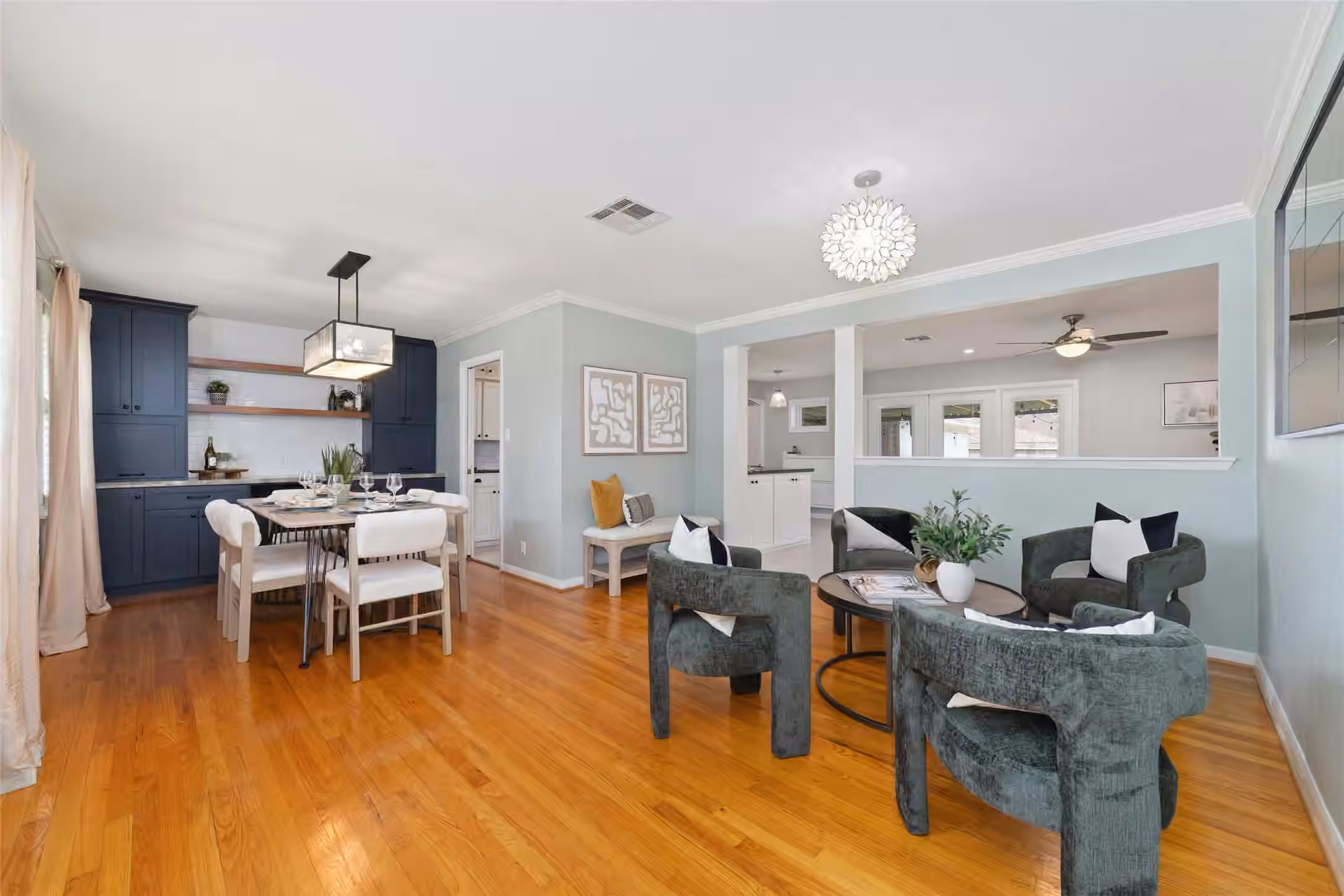 Photo 3 of 2127 Lazybrook Drive, Houston, TX