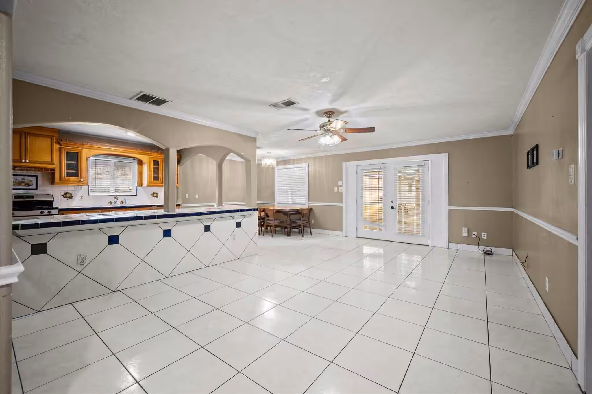 Photo 6 of 1322 Saddle Rock Drive, Houston, TX