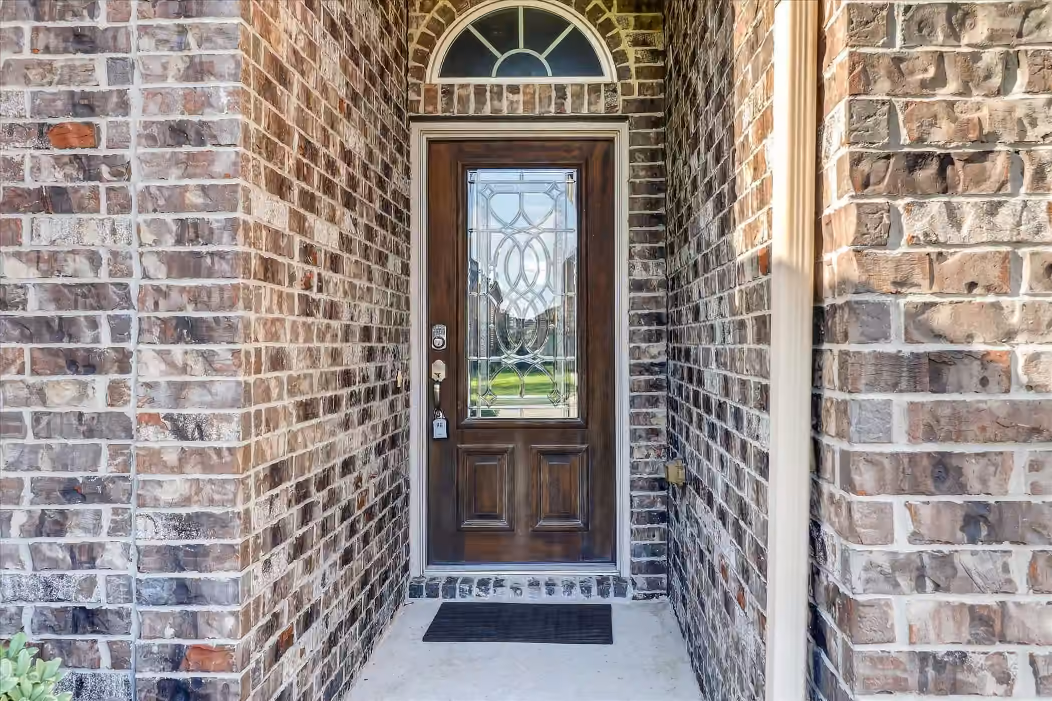 Photo 3 of 9635 Clear Diamond, Rosharon, TX