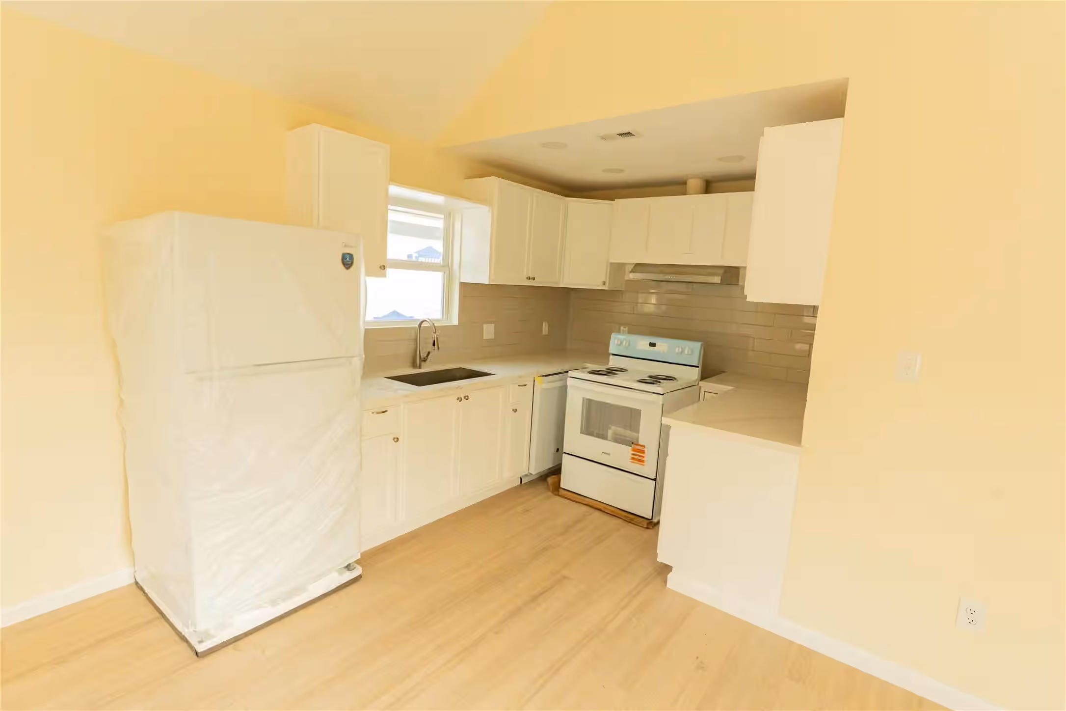 Photo 6 of 4425 7th Street, Bacliff, TX