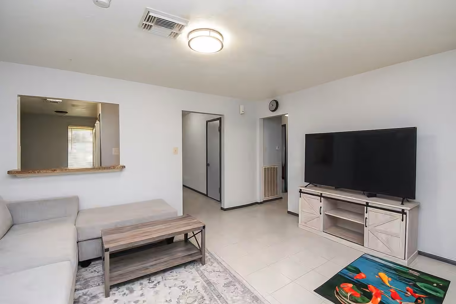 Photo 4 of 12469 Sharpview Drive 2469, Houston, TX 77072