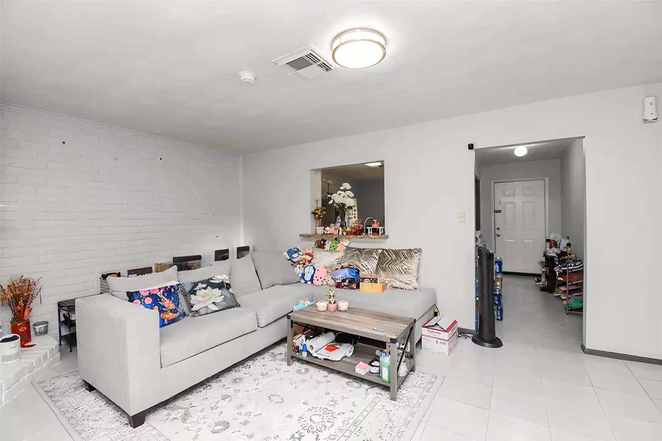 Photo 5 of 12469 Sharpview Drive 2469, Houston, TX 77072
