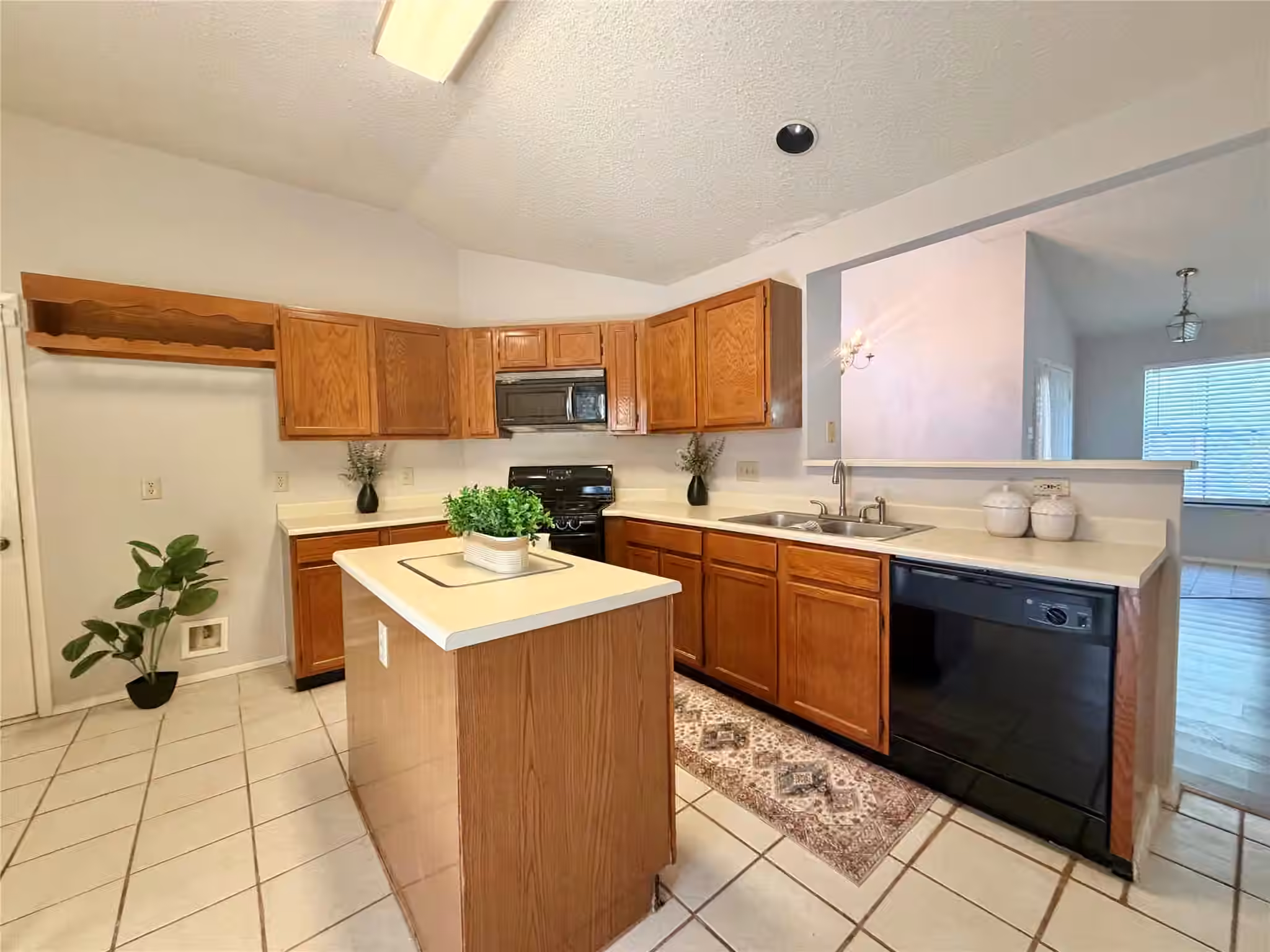 Photo 7 of 4615 Leicester Way, Missouri City, TX