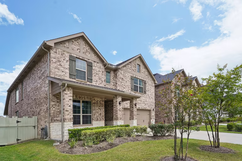 Photo 3 of 10126 Bayou Oaks Drive, Conroe, TX