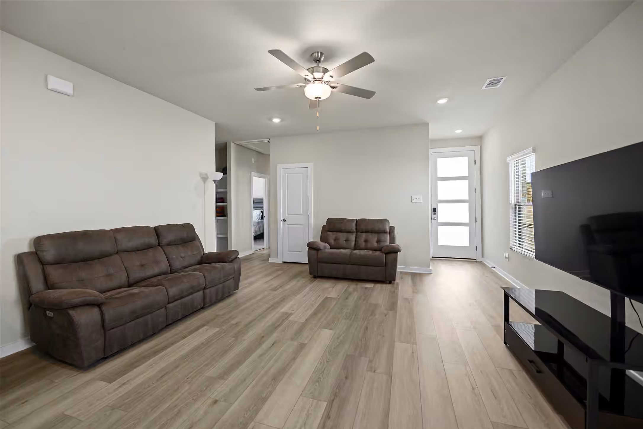 Photo 2 of 226 Orchard Laurel Drive, Alvin, TX