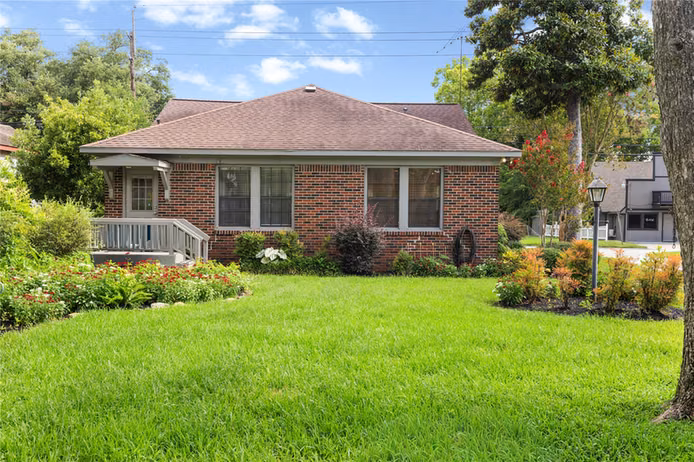 Photo 7 of 906 Higgins, Humble, TX