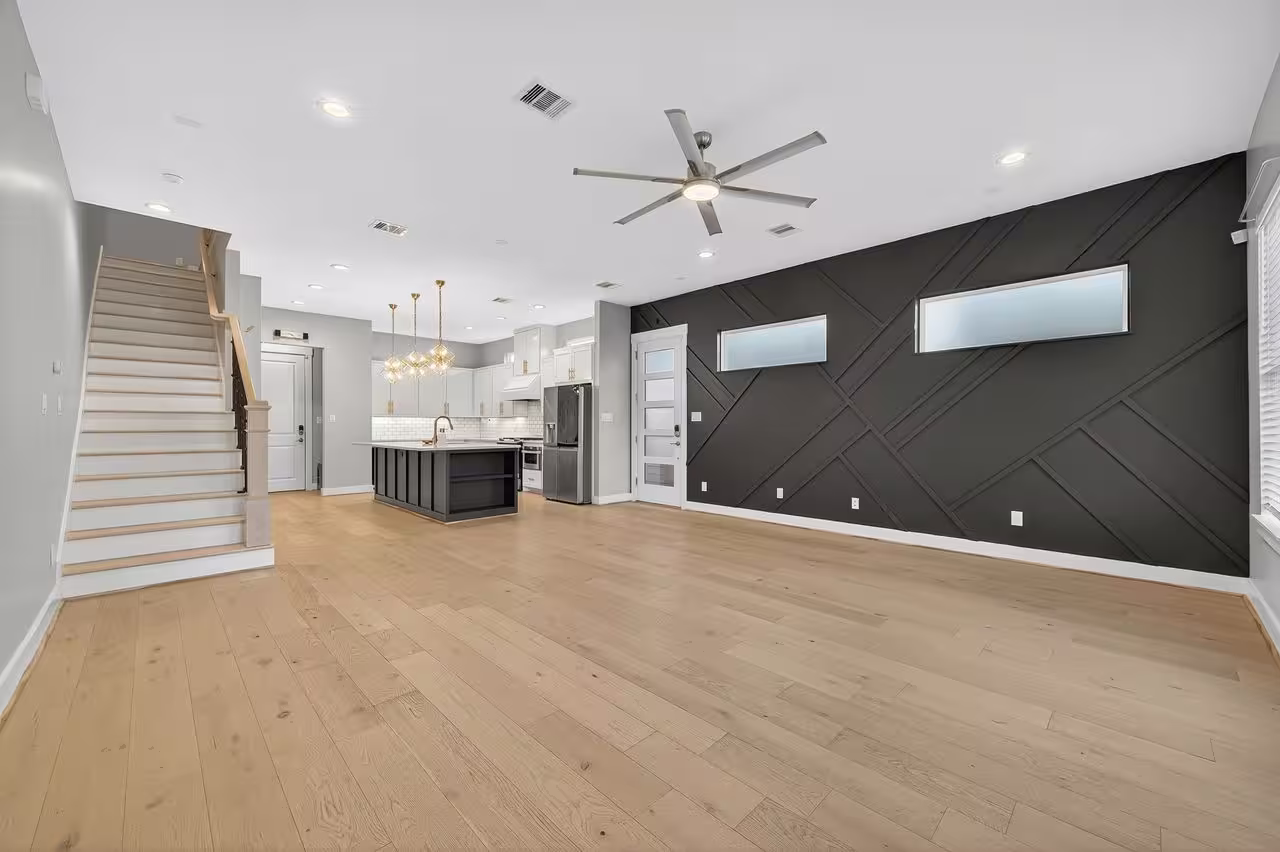 Photo 3 of 4508 Hardy Street B, Houston, TX