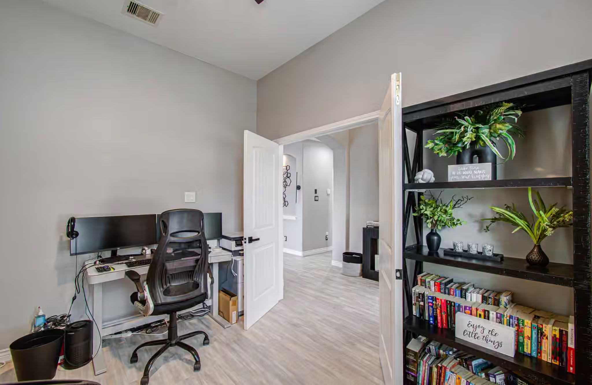 Photo 5 of 24503 Rossmore Hill Court, Spring, TX