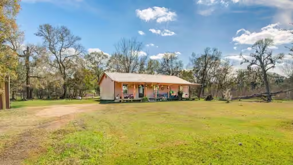 Photo 4 of 181 County Road 472, Sweeny, TX
