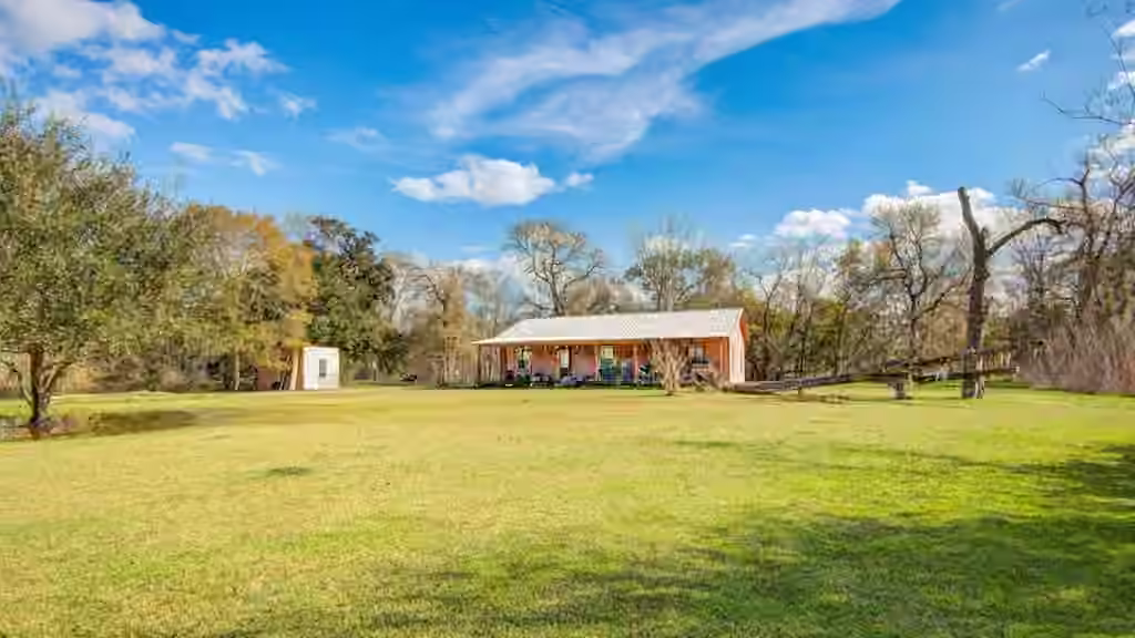 Photo 6 of 181 County Road 472, Sweeny, TX