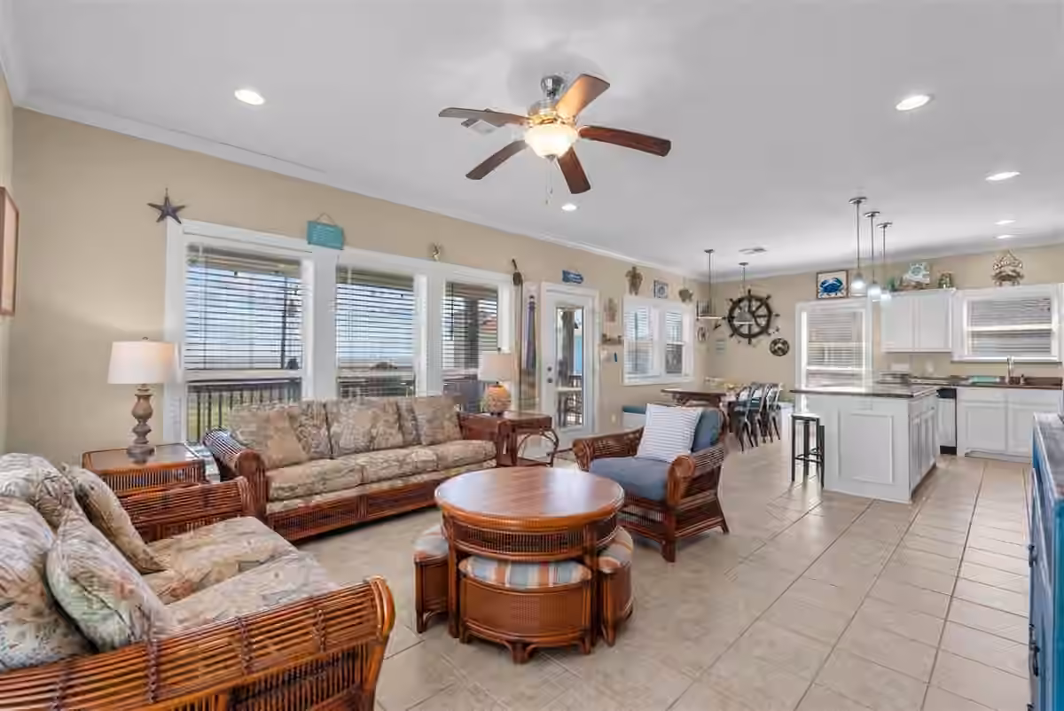 Photo 4 of 135 Ocean Shore Drive, Crystal Beach, TX