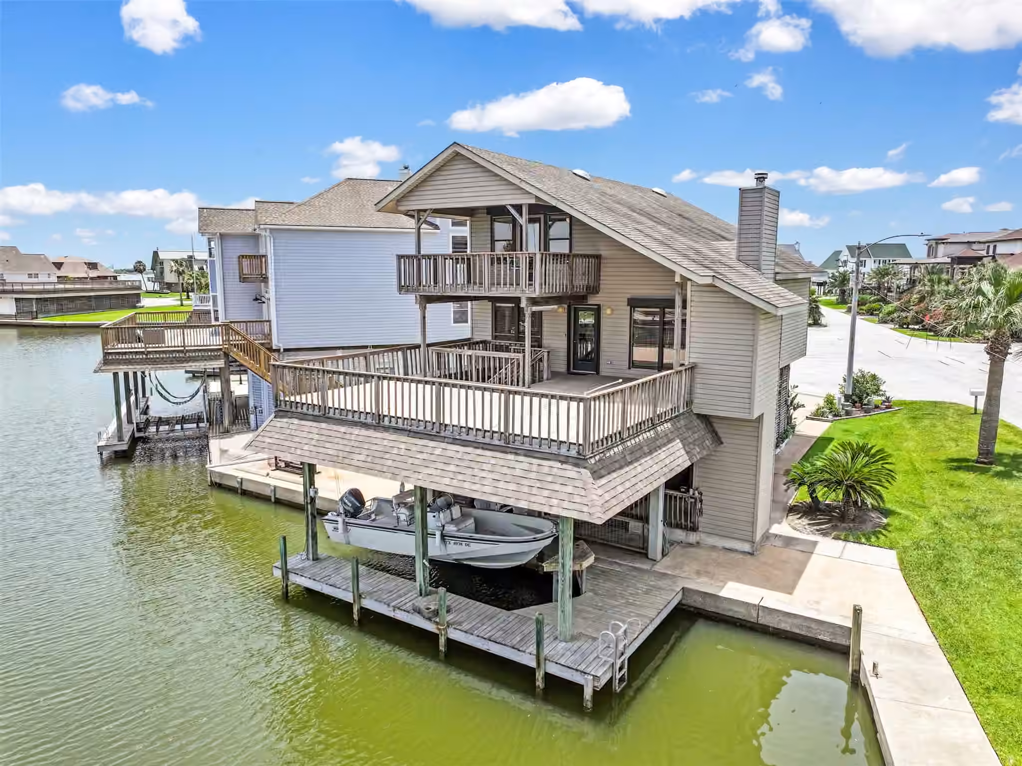 Photo of 214 Easterly Drive, Tiki Island, TX 77554